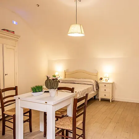 Il Borghetto Apartment *